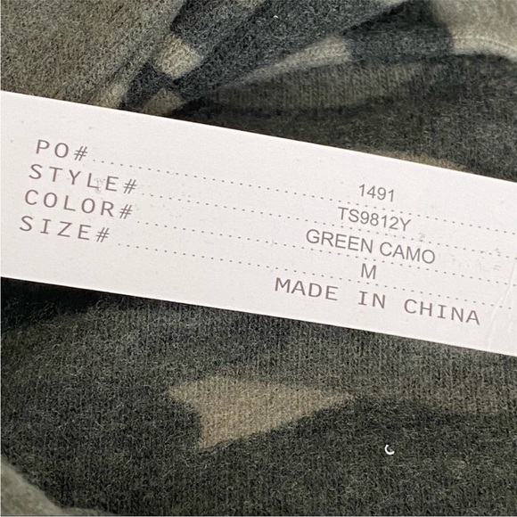 Theo & Spence Leopard Print V-Neck Pajama Top - Picture 8 of 13